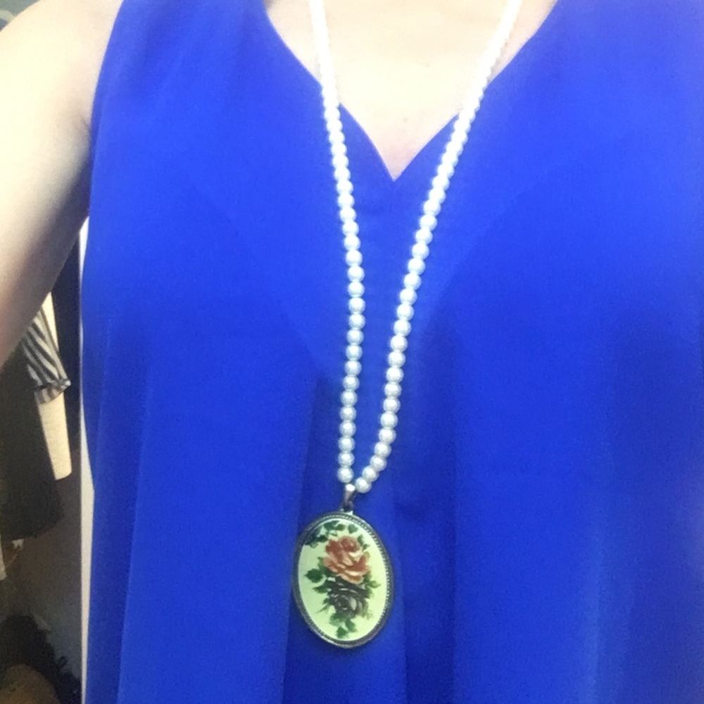 Vintage costume necklace